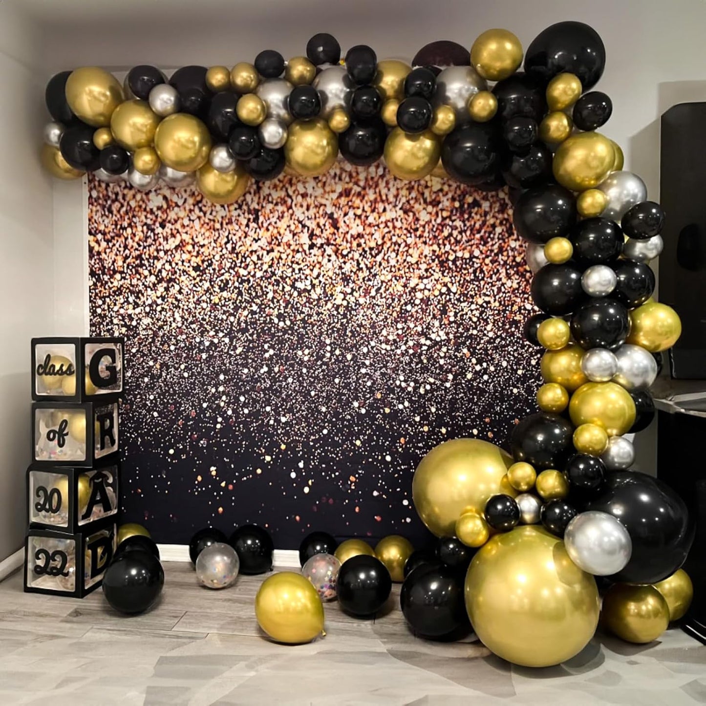 Black and Gold Balloons Set, 12 Inch Black Gold Silver Balloon New Year Eve Party Decoration Black Silver Latex Balloons for New Year Party Birthday Wedding Graduation Banquet Decoration