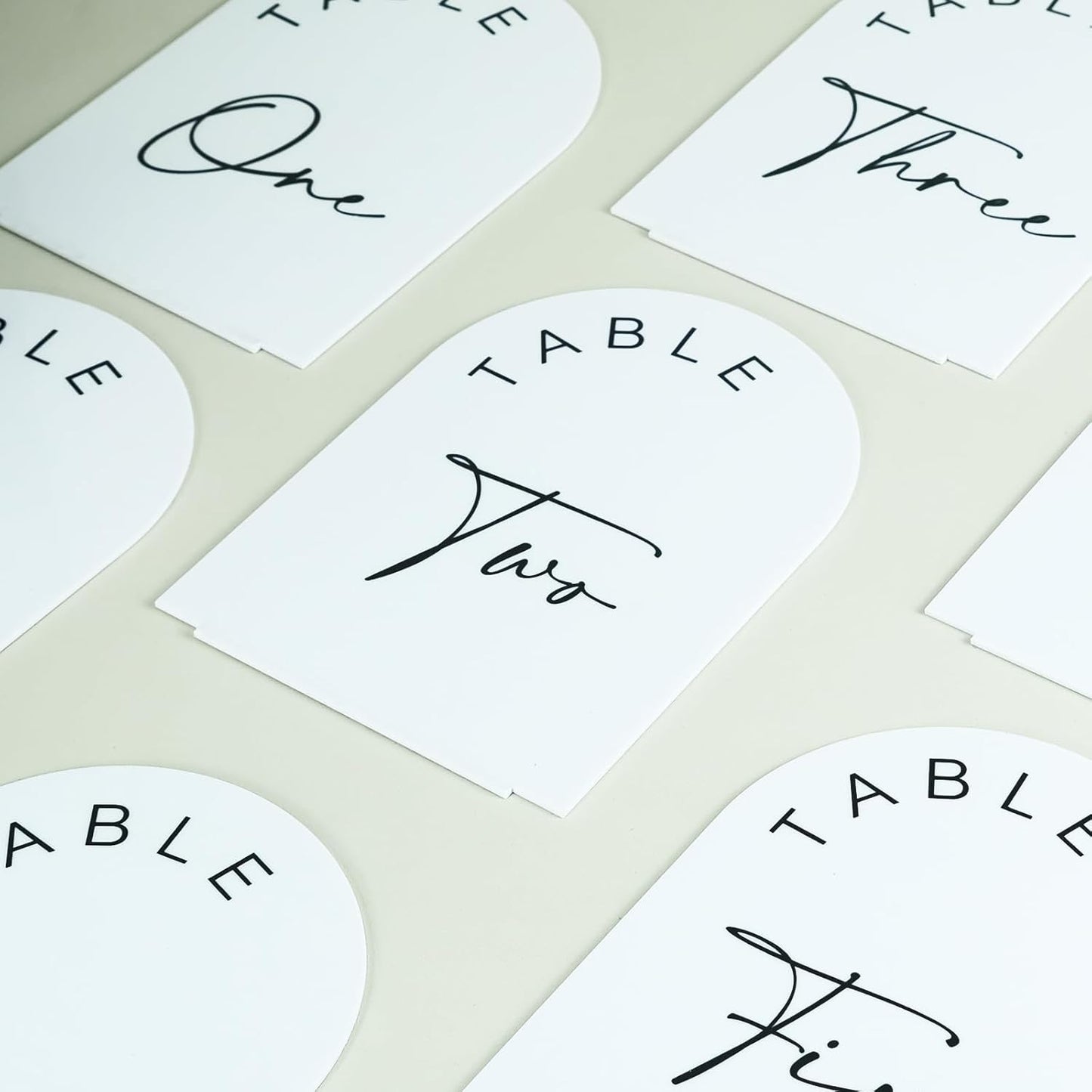 JINMURY White Arch Wedding Table Numbers 1-20 with Stands, 5x7 Inch Acrylic Arch Sign with Black Lettering, White Acrylic Table Numbers for Wedding Reception