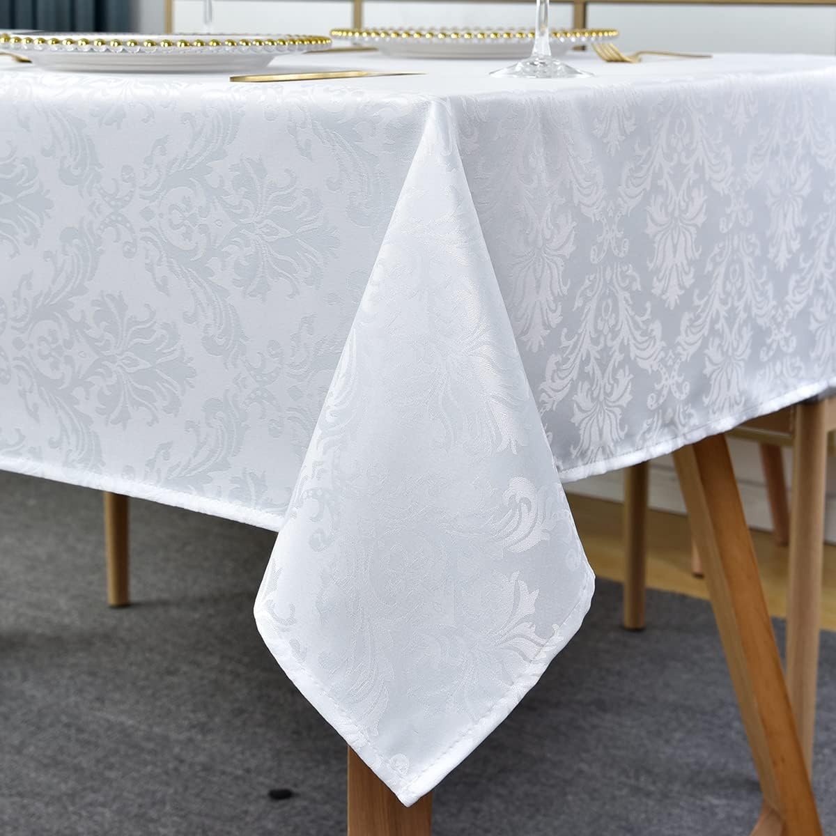 SASTYBALE White Tablecloth Rectangle 60 x 84 Inch Jacquard Damask Tablecloth, Waterproof & Stain Resistant Soft Polyester Tables Cloth, Washable Table Cover for Dining, Party, Indoor, Outdoor