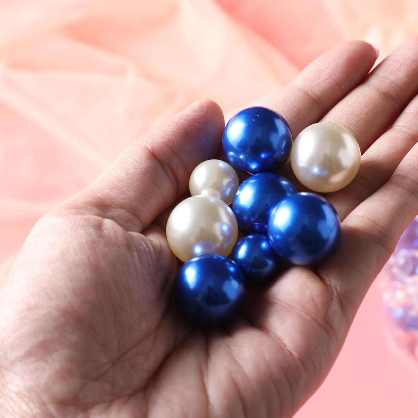 200 Pcs Vase Filler Beads White and Blue Pearl Beads for Vase No Hole Pearls for Centerpieces Vases Home Table Party Decor DIY Wedding 8/14/20mm