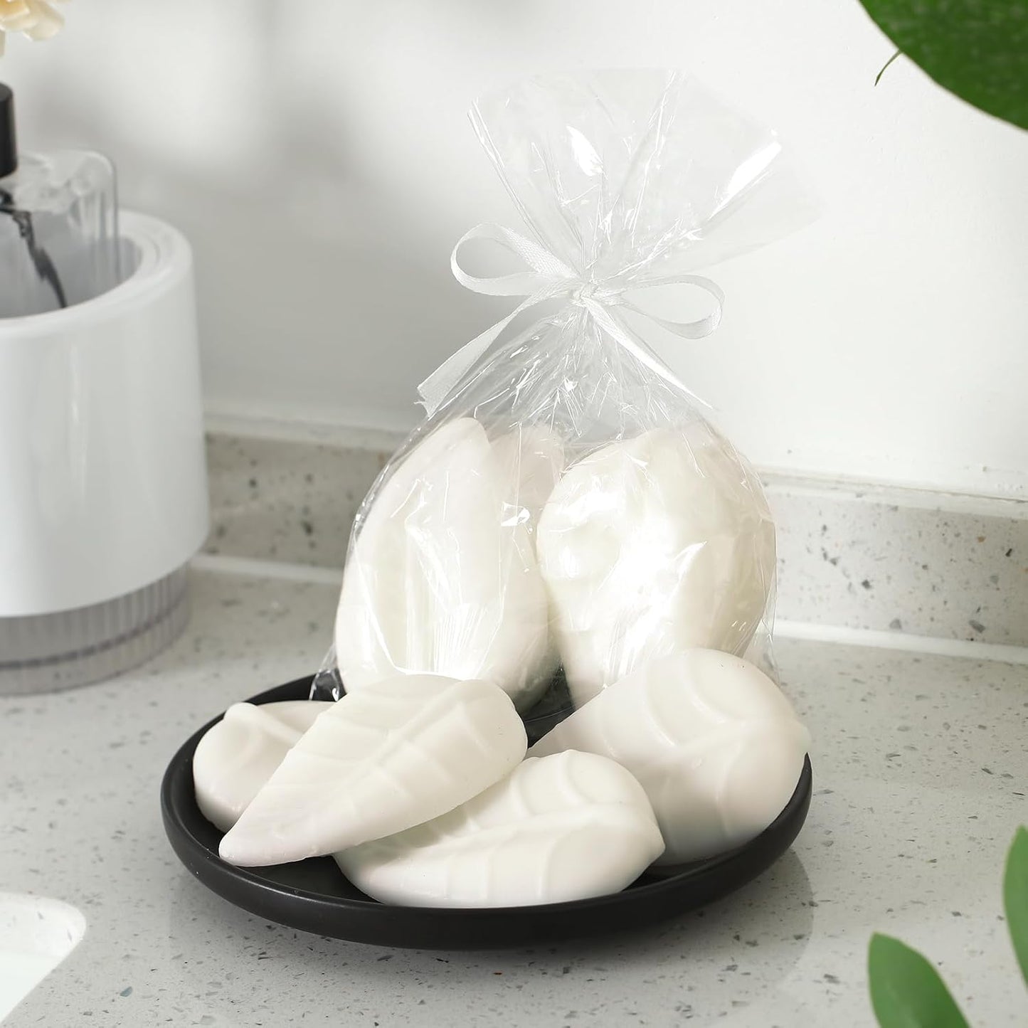 200g Bathroom Soap Decor Mini Tree Leaves Soaps for Bathroom Home Decorative Leaf Baby Shower Gifts Wedding Party Favors Bulk Bridal Shower Favors