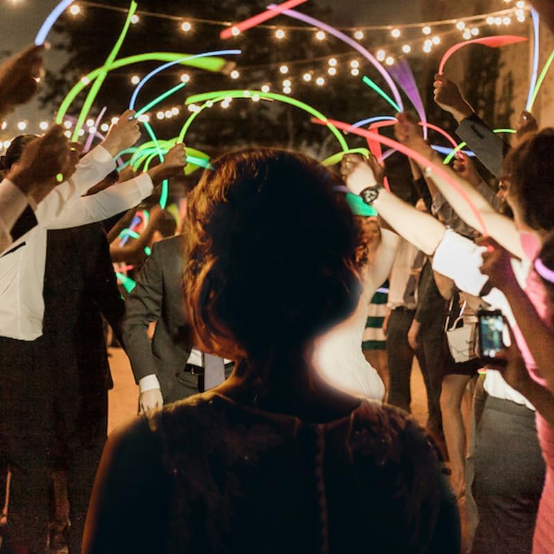 Glow Fever Glow Sticks Bulk 100ct 22'' Glow Necklaces with Connectors, Neon Light Sticks for Party Festivals Raves Concert Birthday Wedding, Blue