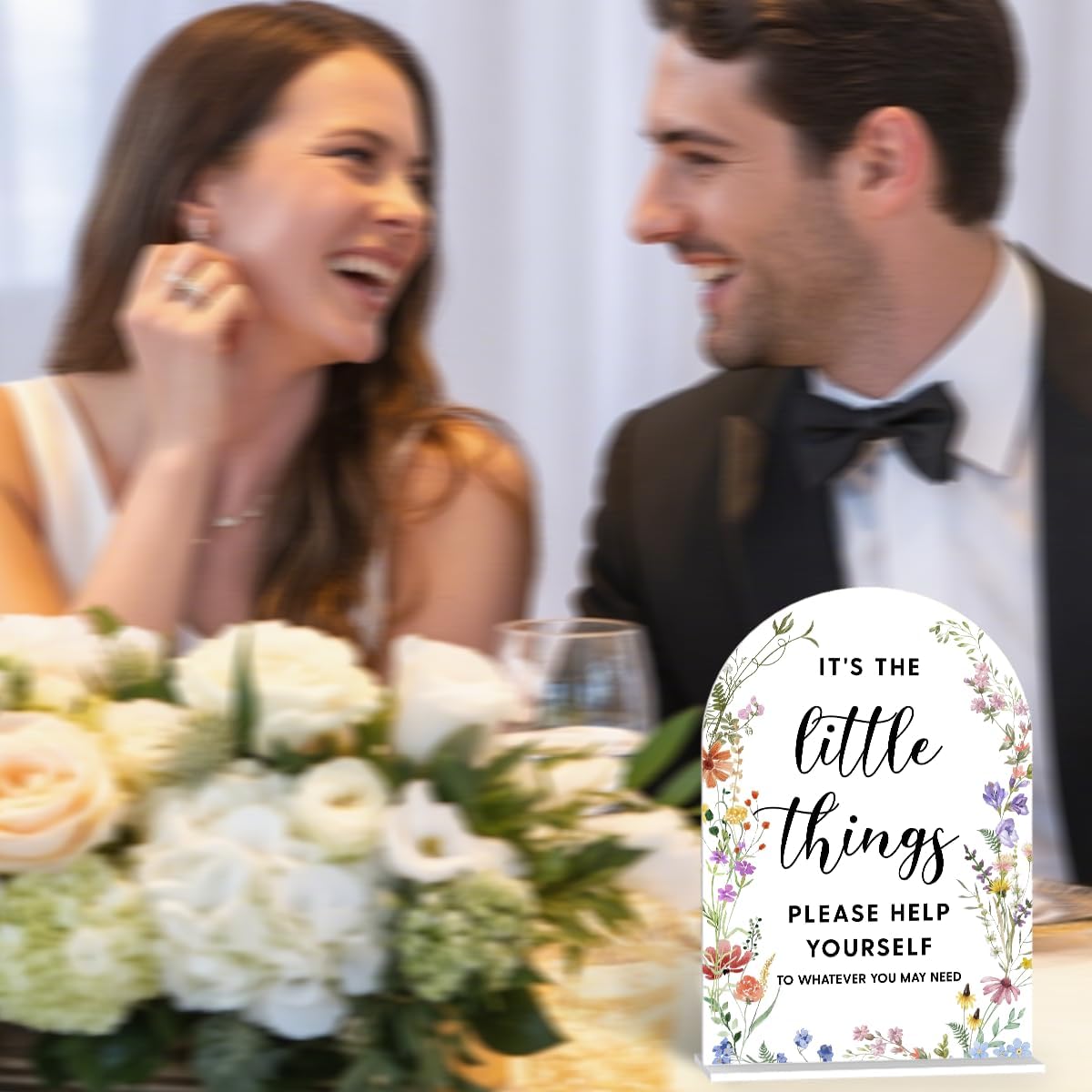 Acrylic Wedding Signs, It's the Little Things Signs for Marriage Reception, Bridal Shower Decorations, Modern Arched Round Top Acrylic Table Top Sign with Holder for Wedding Party (White Wildflowers)