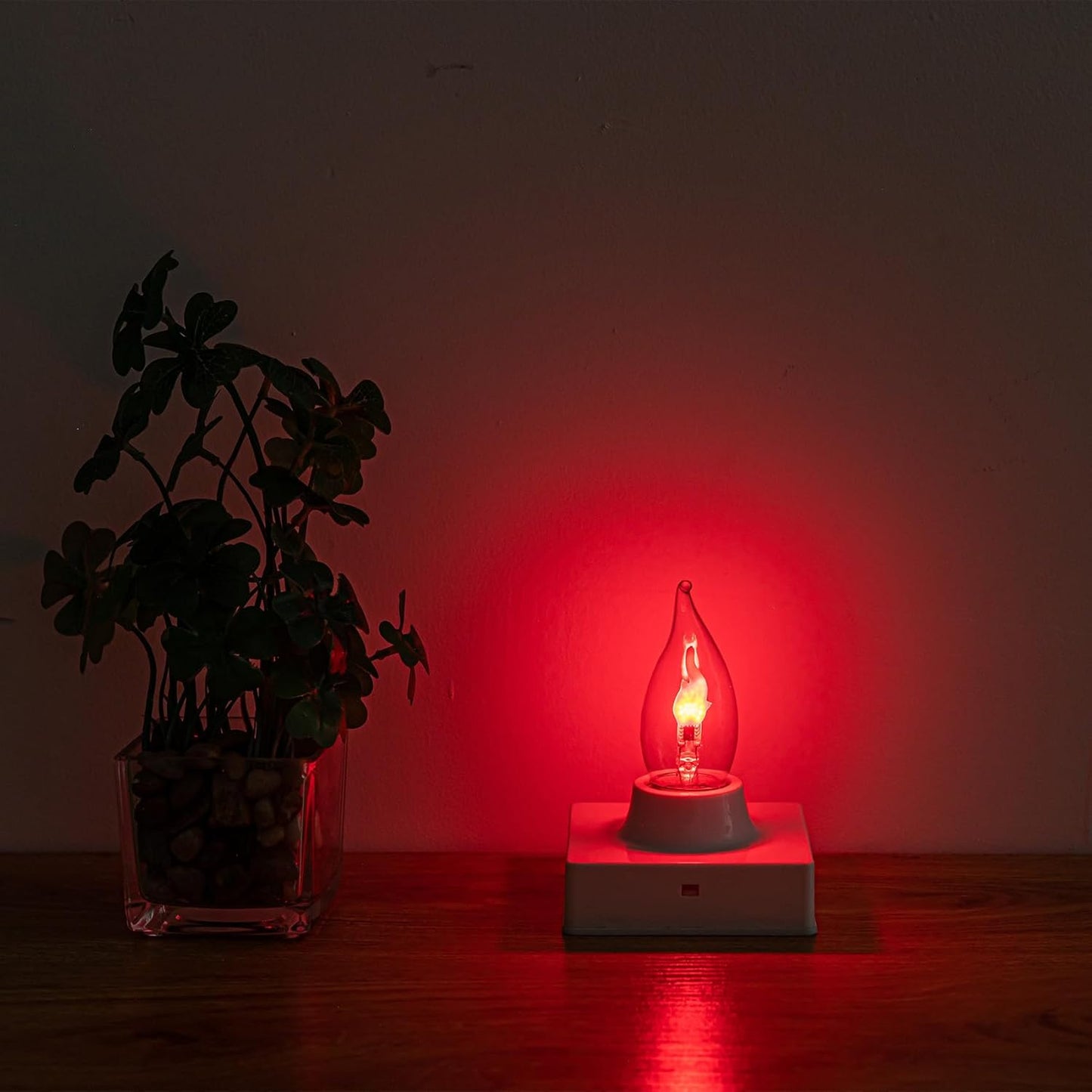 Flickering Light Bulbs E26 Flame Bulb, LED Fire Effect Flickering Small Flame Candle Light Bulbs for Christmas Halloween Party, 2 Pack