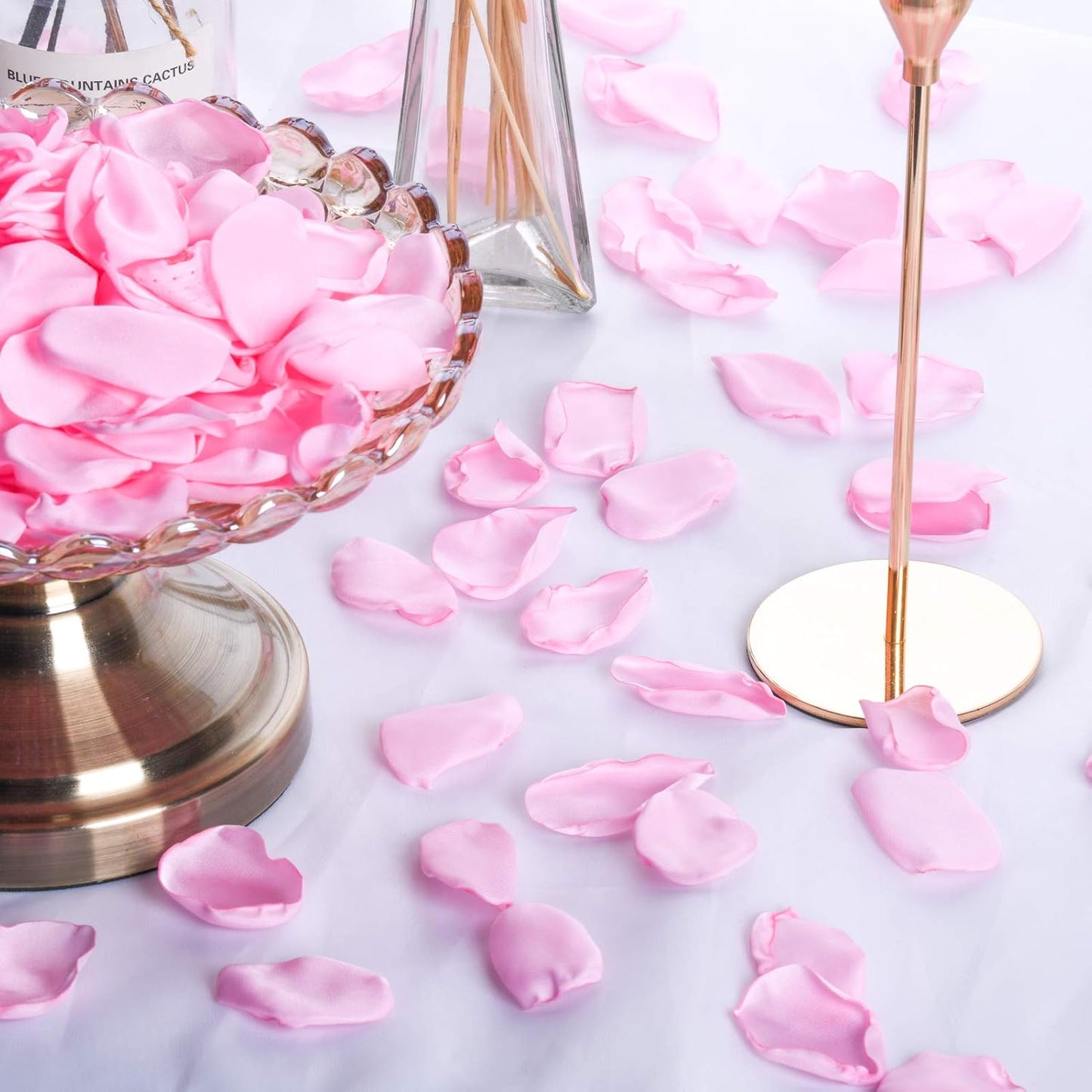 300pcs Silk Rose Petals Pink Artificial Flower Petals for Wedding Flower Girl Basket Table Centerpieces Party Favor Romantic Night Decoration -Pink
