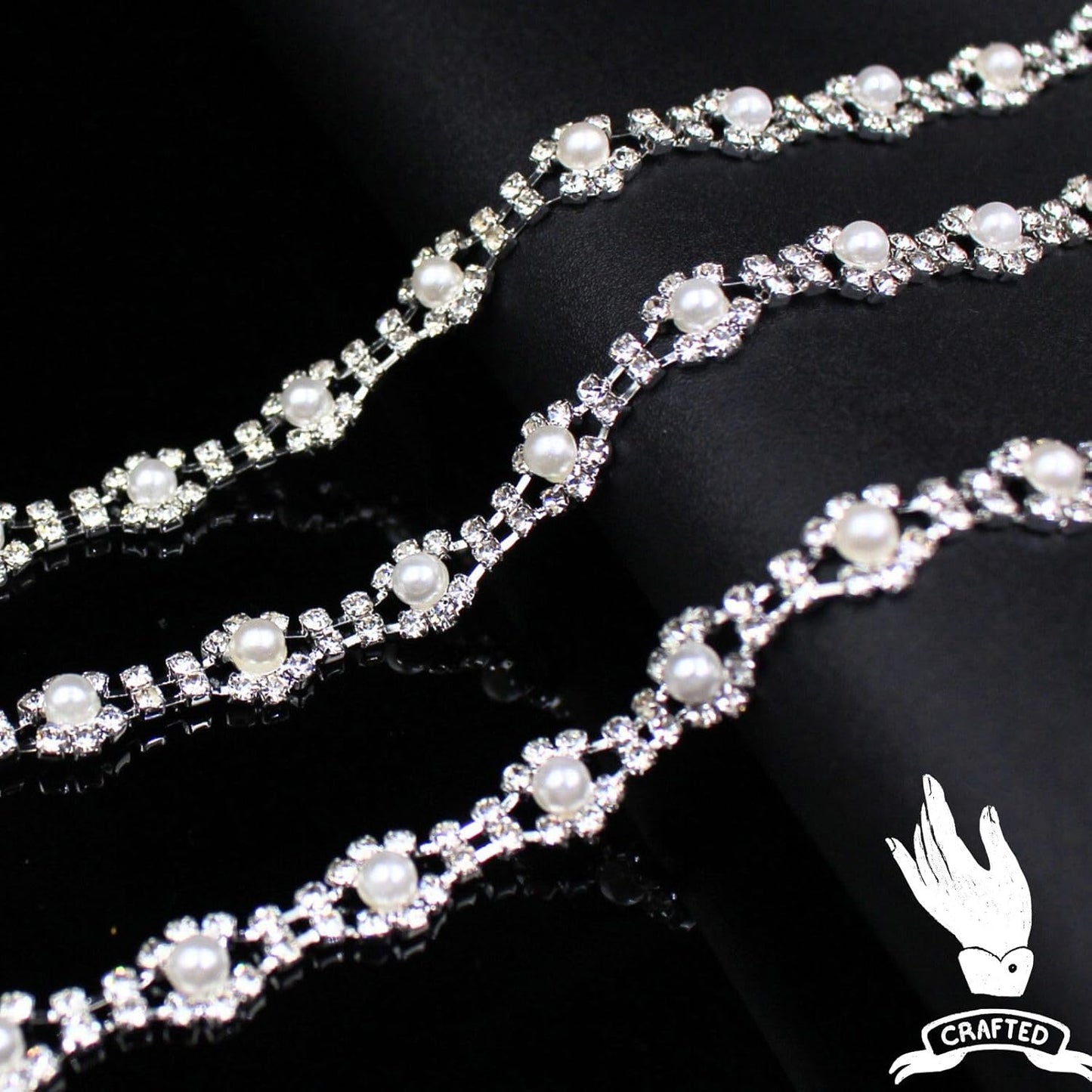1 Yard Pearl Rhinestone Trim Chain Silver String Crystal Applique Fringe Ribbon Strips Beads Sewing Dress DIY Party Wedding Bouquet for Decoration Bridal Costume Embellishment