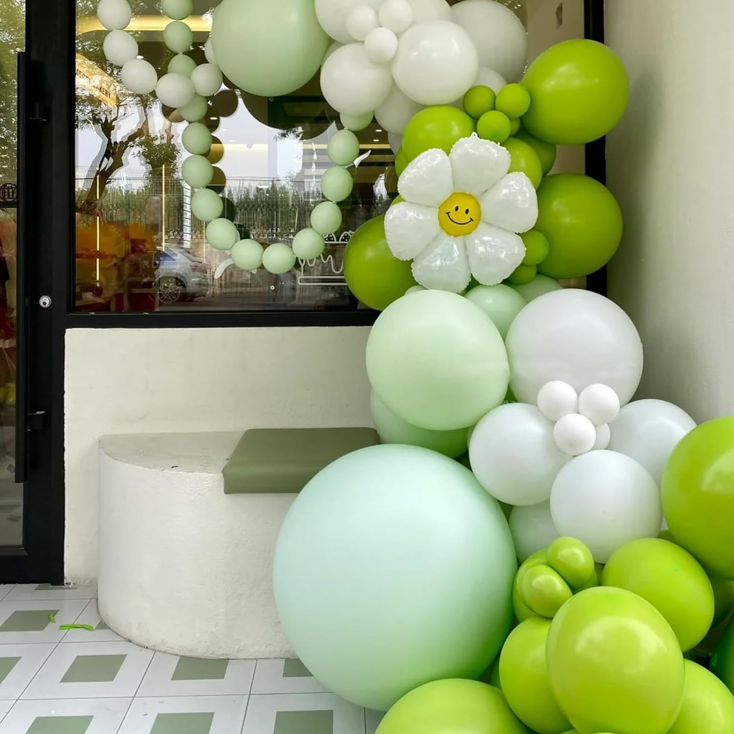 90pack Lime Green Balloons Different Size 18/12/10/5 Inch Lime Green Balloon Garland Arch Kit for Graduation, Wedding, Birthday, Christmas, Baby Shower, Anniversary Party Decorations
