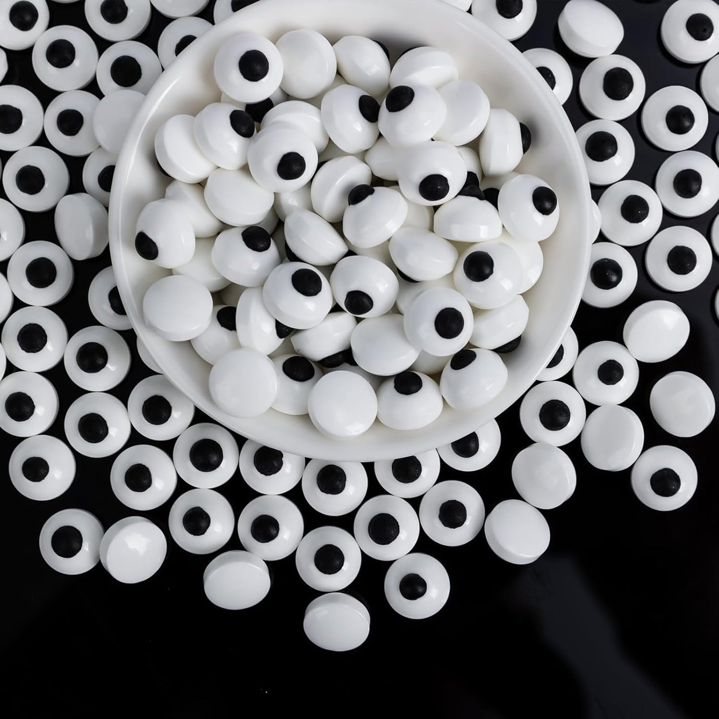 Edible Eyes Sprinkles for Cake Decorating,130g,Small Candy Eyeballs Eyes,Black and White Sugar Sprinkle for Halloween Dessert Backing,1 cm Eyeball Sprinkles for Cupcake Toppers Chocolate Cookie Donut Decoration,Birthday Holiday Children's Party Supplies