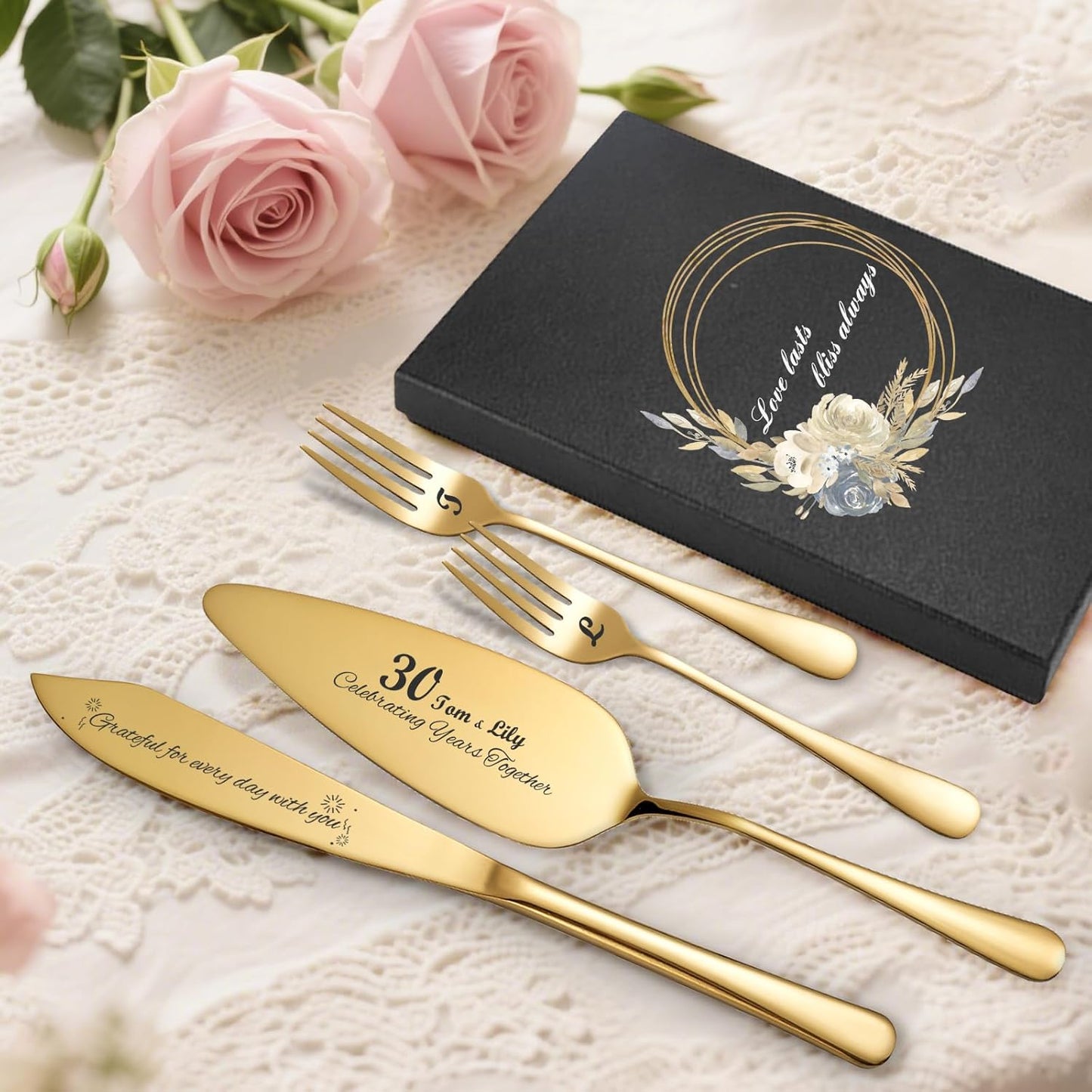 Personalized 4 Piece Wedding Cake Cutting Set, Custom Names Cake Knife and Server set with Forks, Anniversary Birthday Bridal Wedding Registry Gifts (Gold)