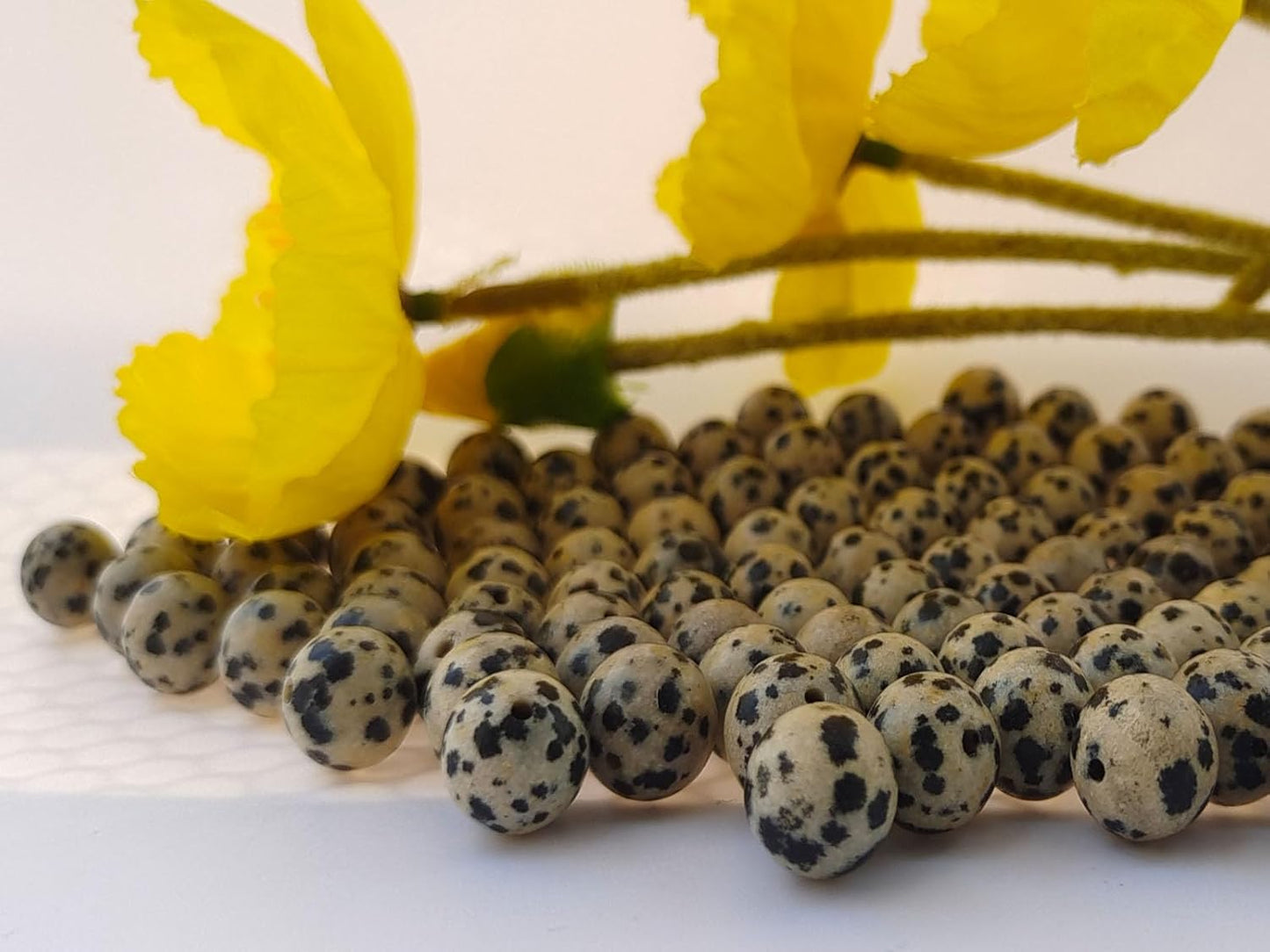 Stone Beads 8mm 100pcs Dalmation Spot Jasper Beads Round Loose Gemstones Beads for Bracelet Necklace Jewelry Making (8mm, 60809 Dalmation Spot Jasper)