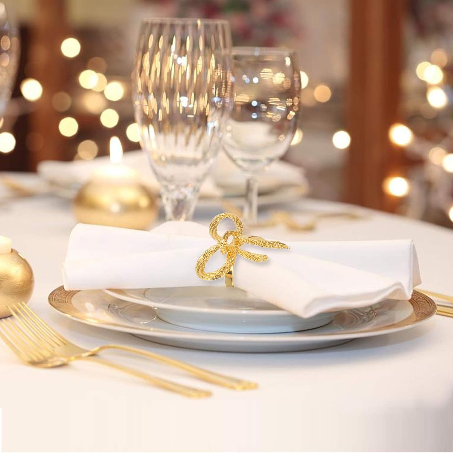 Pack of 18 Napkin Rings Alloy Hollow Out Flower Napkin Holder Dinning Table Napkin Ring for Dinner Parties Wedding Banquet Table Setting Family Gatherings Table Decor（Gold，18）