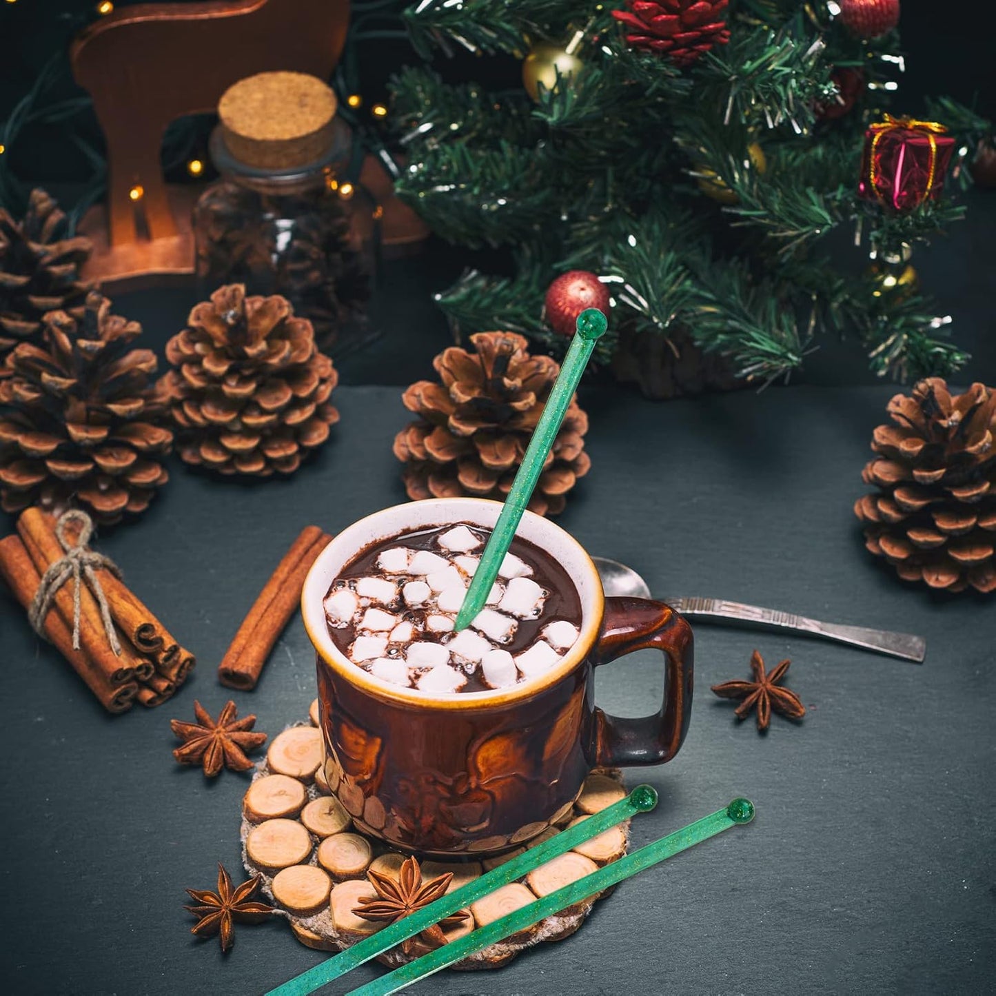 50-PCS Christmas Green Glitter Plastic Swizzle Sticks, Crystal Cake Pops, Cocktail Coffee Drink Stirrers, Stir Sticks for Christmas Party, 7.24 Inch
