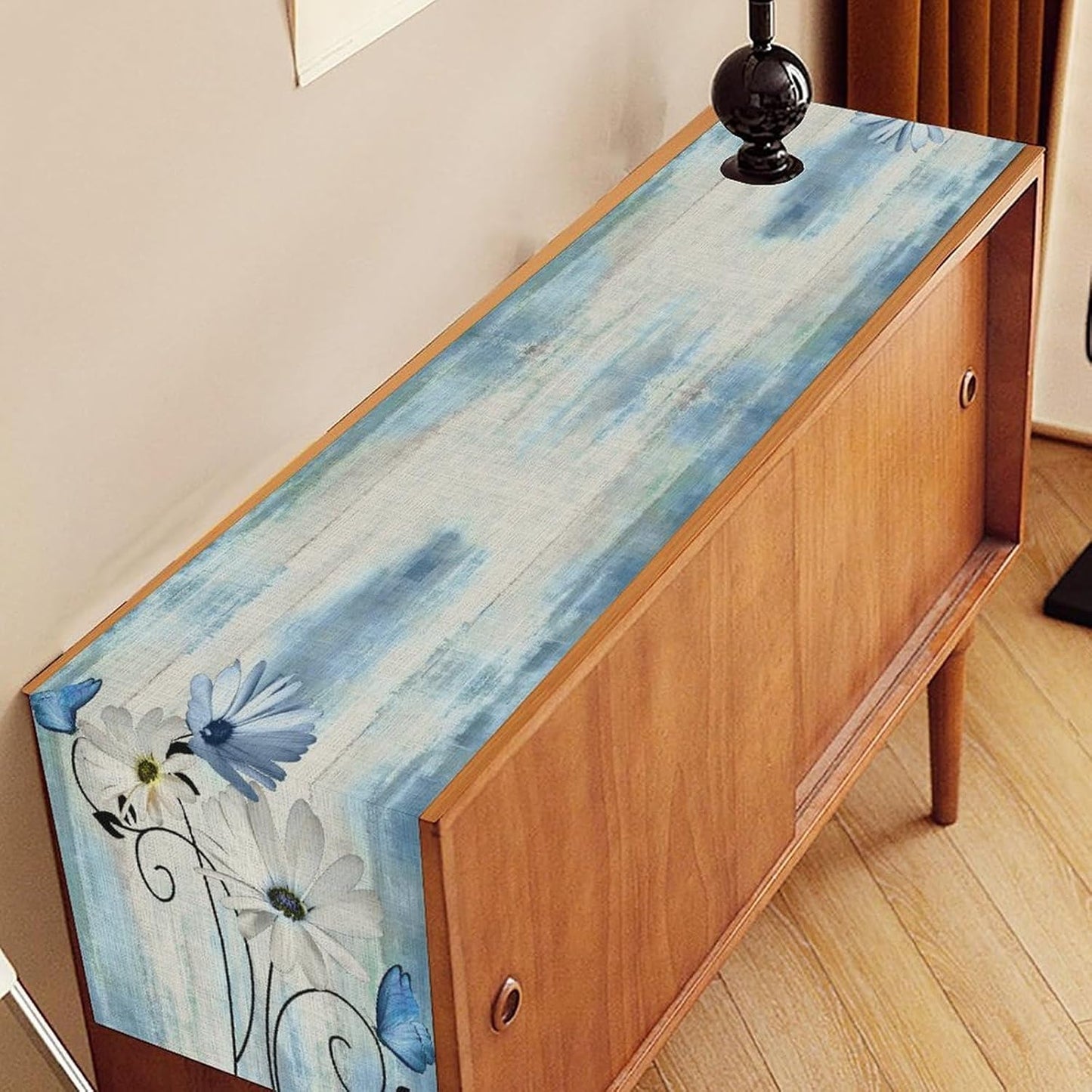 Farmhouse Floral Table Runner, Spring Seasonal Daisy Flower Retro Wooden Country Table Center Decor for Home Kitchen Dining Patio Holiday Party Indoor Outdoor Table Decorations, 13"x108" Inch