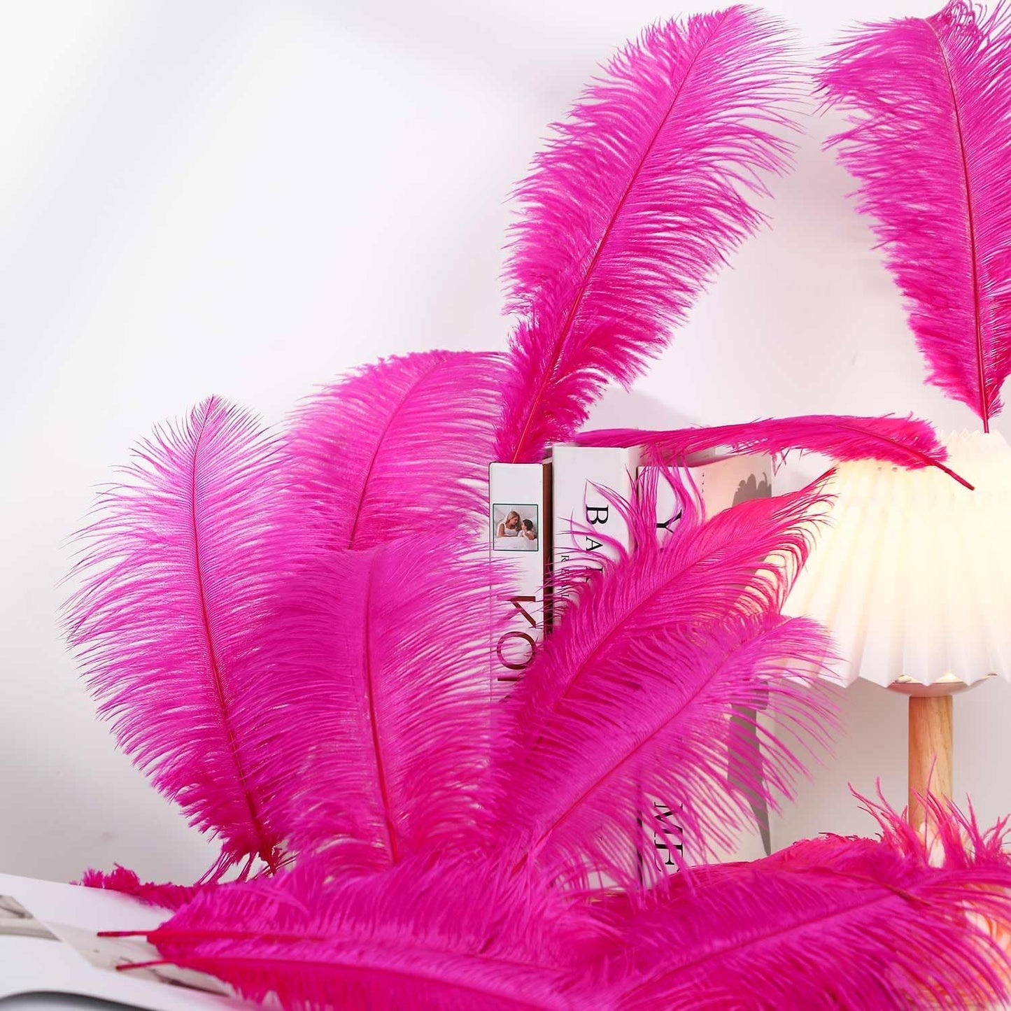 YAKRUNA 30PCS Hot Pink Ostrich Feathers Bulk 12-14 Inches for Centerpieces for Wedding Birthday Gatsby Party, Decorative Plumes for Vase & Table & Christmas Tree Decor (30-35cm, Fuchsia)