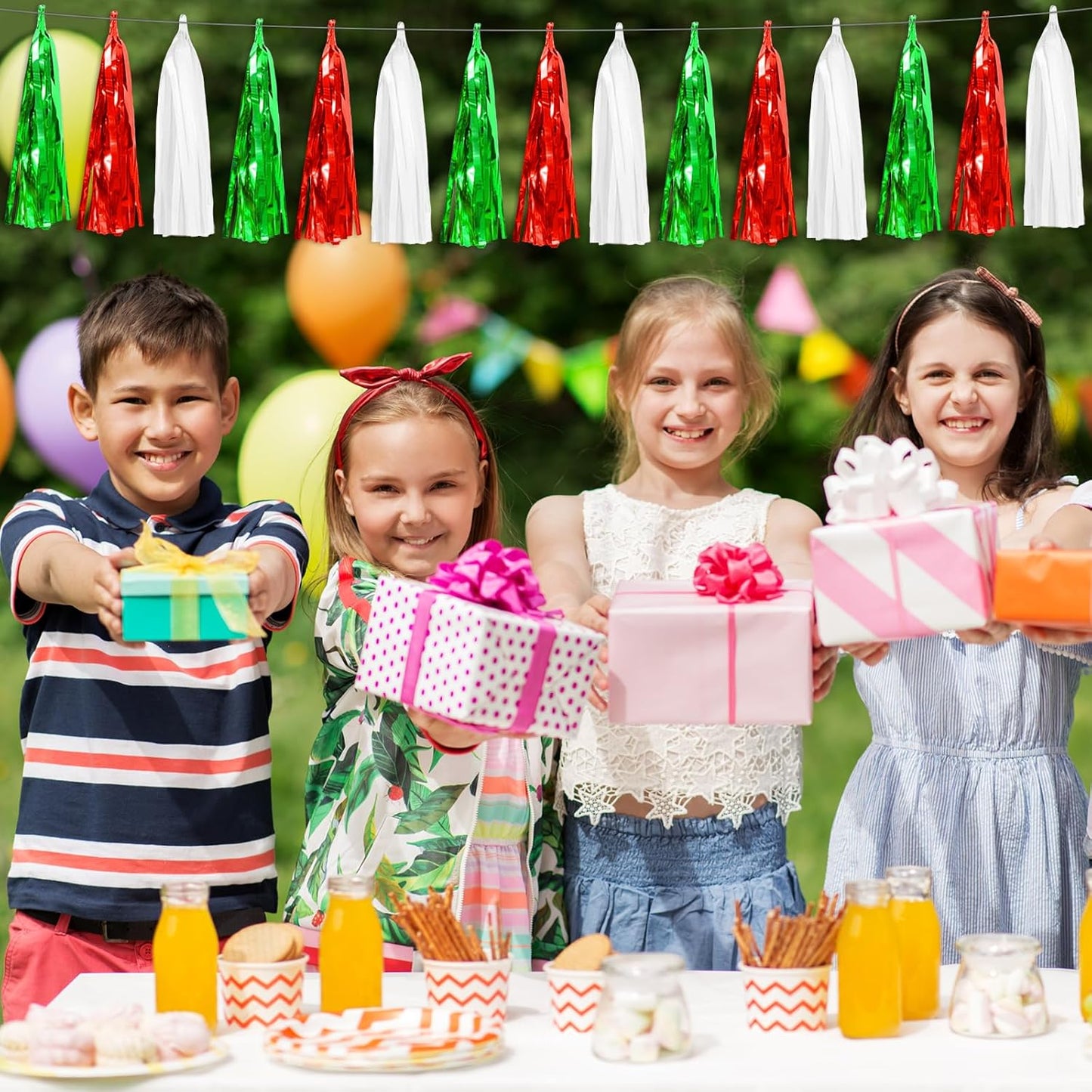 3P Red Green White Foil Fringe Metallic Tassel Streamers Banner Tassel Garland for Parade Floats, Graduation, Wedding, Birthday, Halloween, Christmas, Mexican Italian Birthday Party Decorations