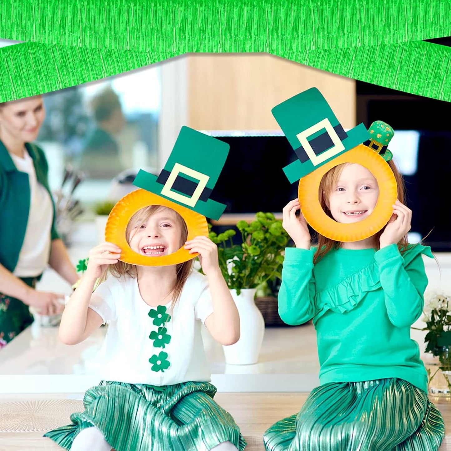 10 Pack 10 Feet Foil Fringe Garland Metallic Tinsel Streamers Banner Wall Hanging Curtain Backdrop for Parade Floats, Bachelorette, Wedding, Birthday, St Patrick Day, Party Decorations(Green)