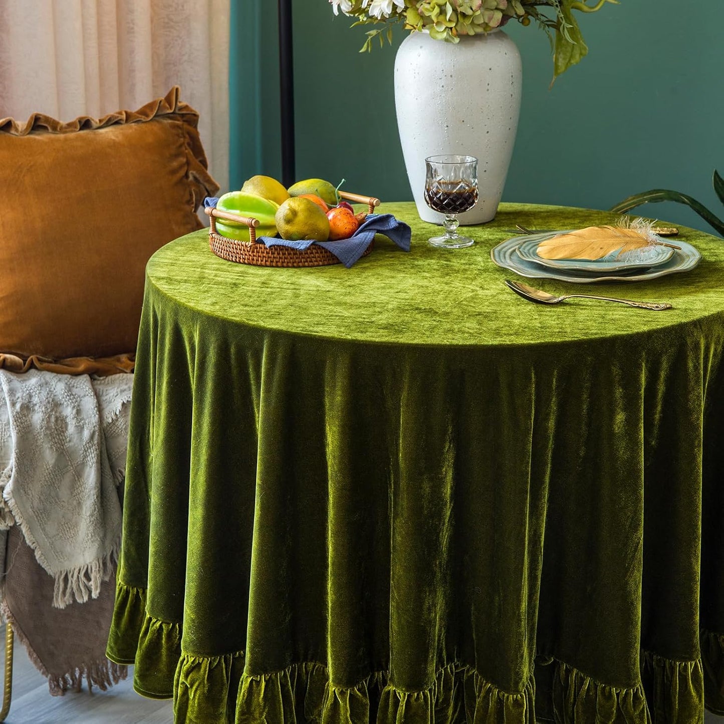 Velvet Tablecloth Luxurious Solid Round Table Cloth,Oblong Retro Farmhouse Ruffle Tablecloths Washable Table Cover for Party Wedding Baby Shower Kitchen Dinning Tabletop Decoration