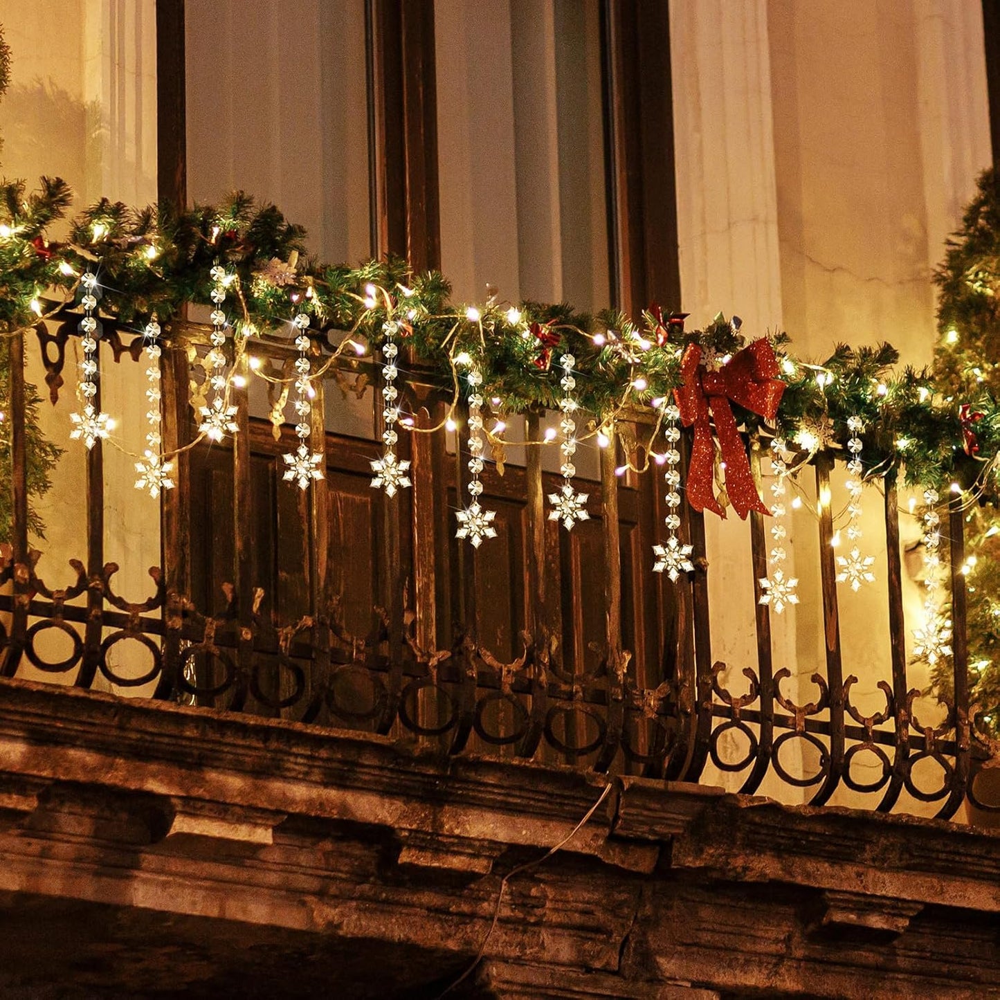 Nuenen 100 Pcs Acrylic Hanging Crystals for Centerpieces Chandelier Clear Crystal Garland Strands Ornament Acrylic Clear Beads Prisms Pendant for Christmas Tree Window Home Decoration(Snowflake)