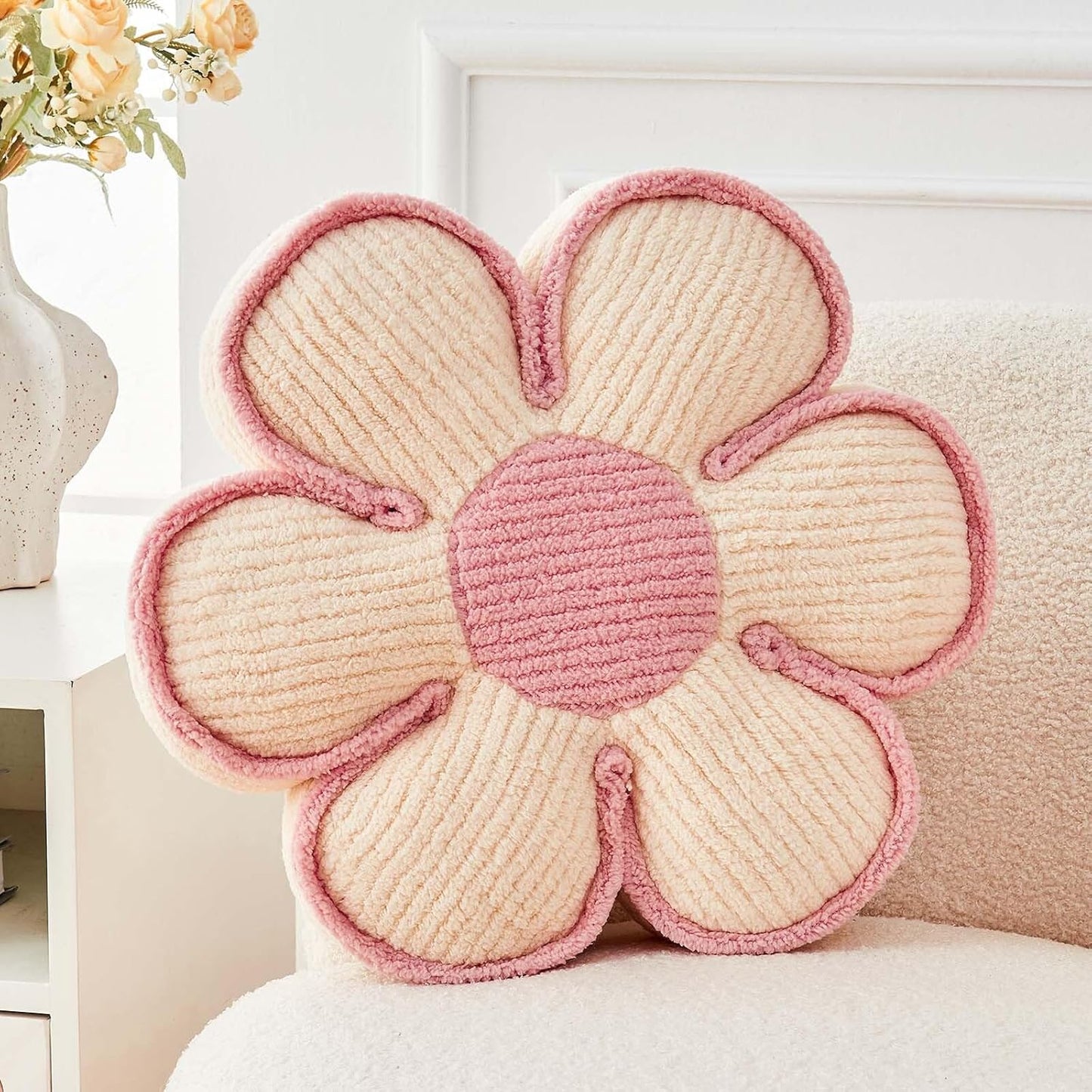 Flower Pillow, Soft Flower Decorative Throw Pillow, Cute Daisy Flower Shaped Seating Floor Cushion Room Décor Plush Pillows for Sofa Couch Bed (17.7 Inch, Ivory)