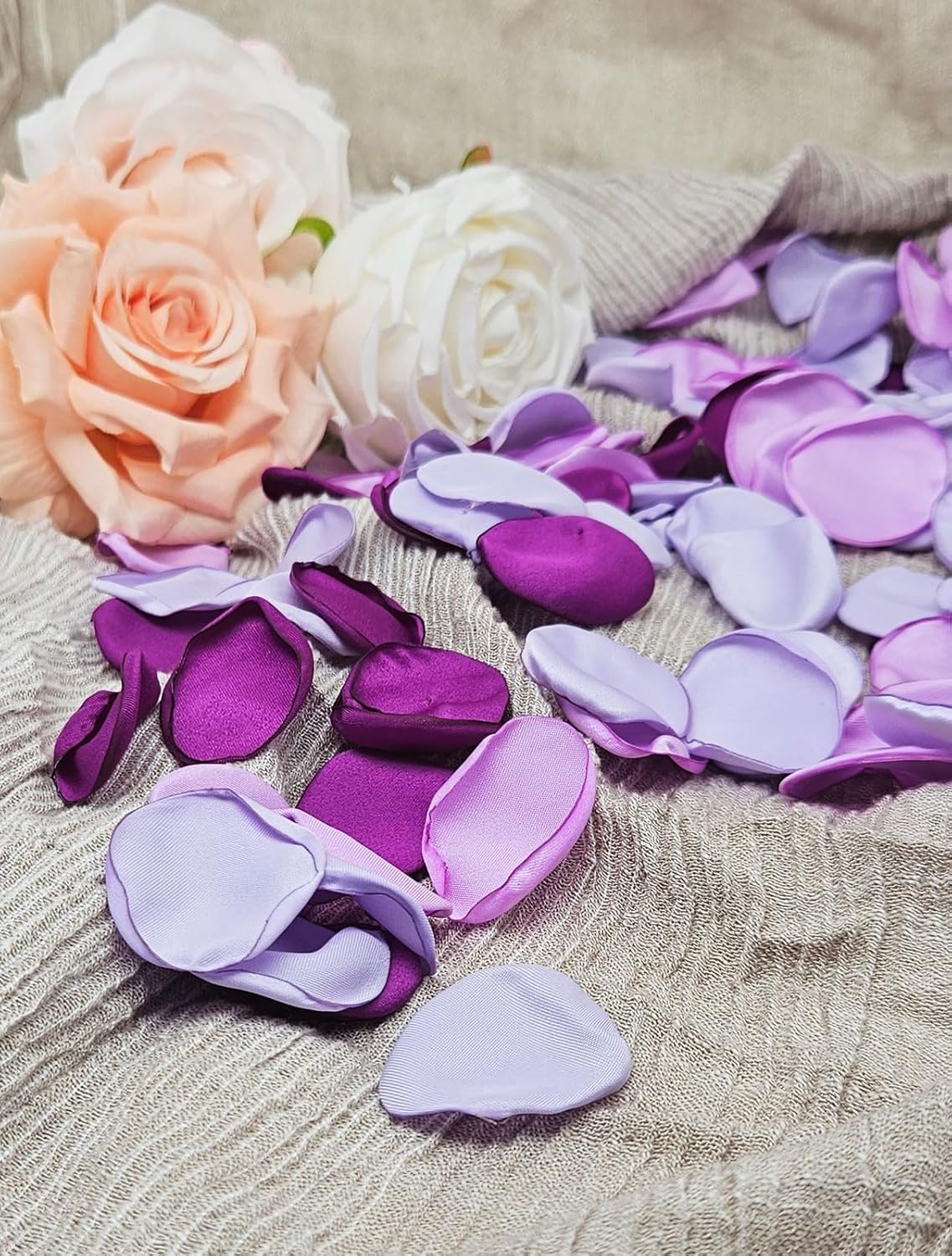 ZOOYOO 200Pcs Silk Rose Flower Petals For Valentaine's Day,Wedding Flower Gril Basket,Aisle Scatter,Table Centerpieces,Romantic Night Decoration,3.5cm Each(Purple Series）