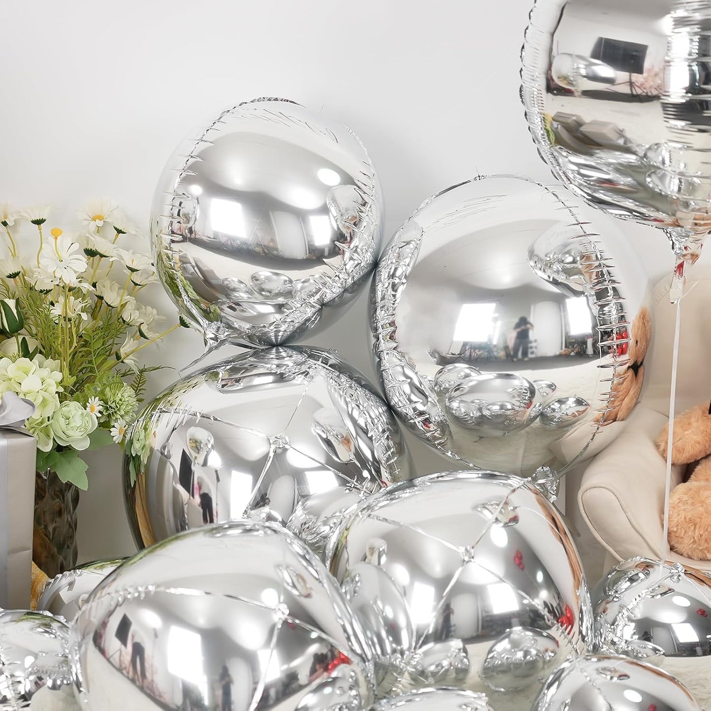 12Pcs Silver Round Foil Balloons, 22" 15" 10" 4D Ball Balloons, Metallic Silver Foil Balloon for Birthday Graduation Christmas New Year Eve Disco Party Backdrop Decorations