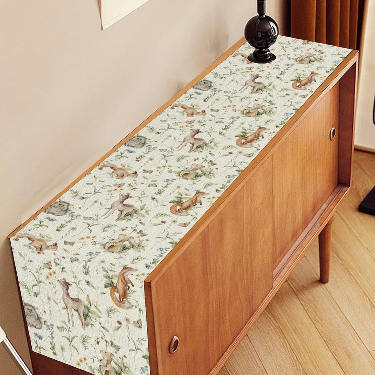 Rustic Woodland Table Runner, Farmhouse Forest Animals Country Lodge Wild Hunt Deer Fox Table Center Decor for Home Kitchen Dining Patio Holiday Party Indoor Outdoor Table Decorations, 13"x90" Inch