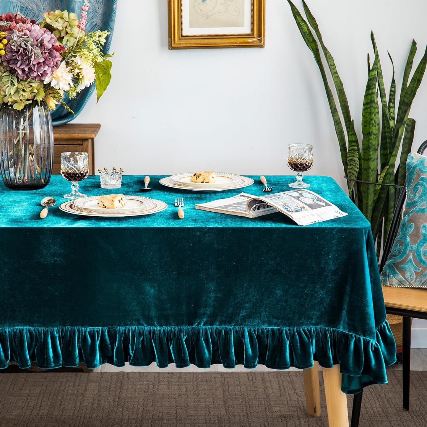 Velvet Tablecloth Luxurious Solid Rectangle Table Cloth,Oblong Retro Farmhouse Ruffle Tablecloths Washable Table Cover for Party Wedding Baby Shower Kitchen Dinning Tabletop Decoration