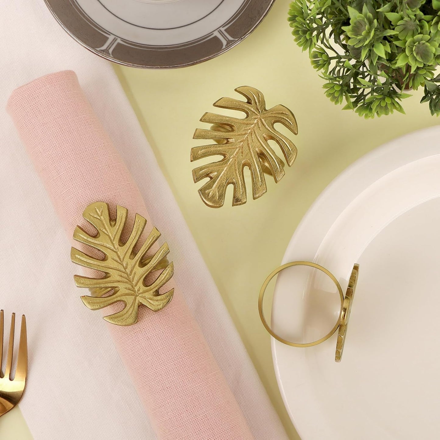 Napkin Rings Set of 12 Metal Napkin Holder Cuffs for Dinner Table Décor Monstera Leaf Farmhouse Modern Serviette Rings for Weddings, Parties, Receptions, Daily Use (Antique Gold) - ALPHA Living HOME