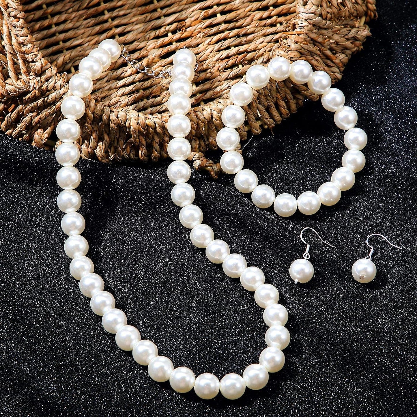 4 Pcs 1920s Faux Pearl Costume Jewelry Set for Women Halloween Simulated Necklace Bracelet Earrings for Wedding