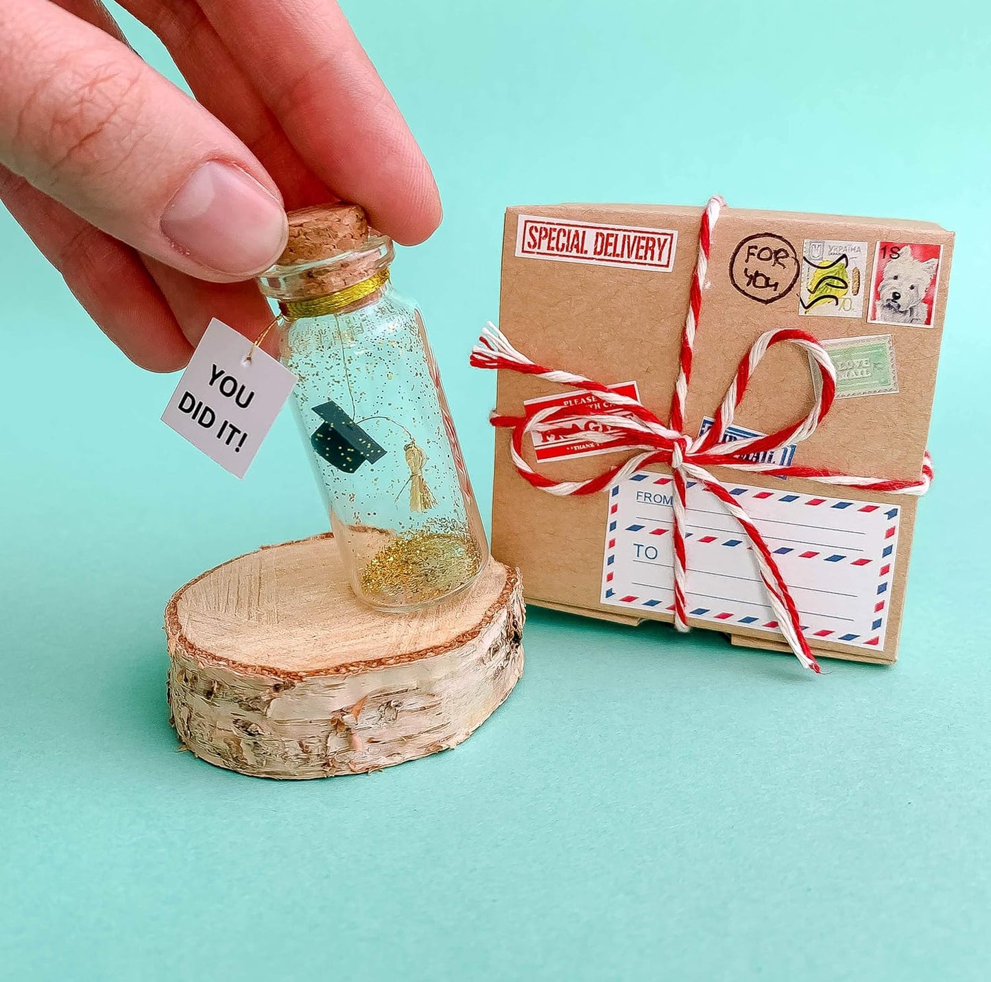 Kseniya Revta Inspirational Message in a Bottle Gift Idea - Classy Gifts for Friends and Family - Unique Boyfriend Girlfriend Presents (Black Graduate Cap - You Did It, in Craft Gift Box)