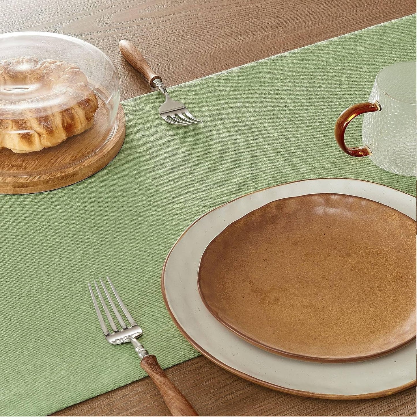 ZeeMart Linen Textured Border Table Runner, 14 x 90 Inch Green, Farmhouse Style Sage Green Table Runners 90 Inches Long, Easy Care Everyday Polyester Table Runner