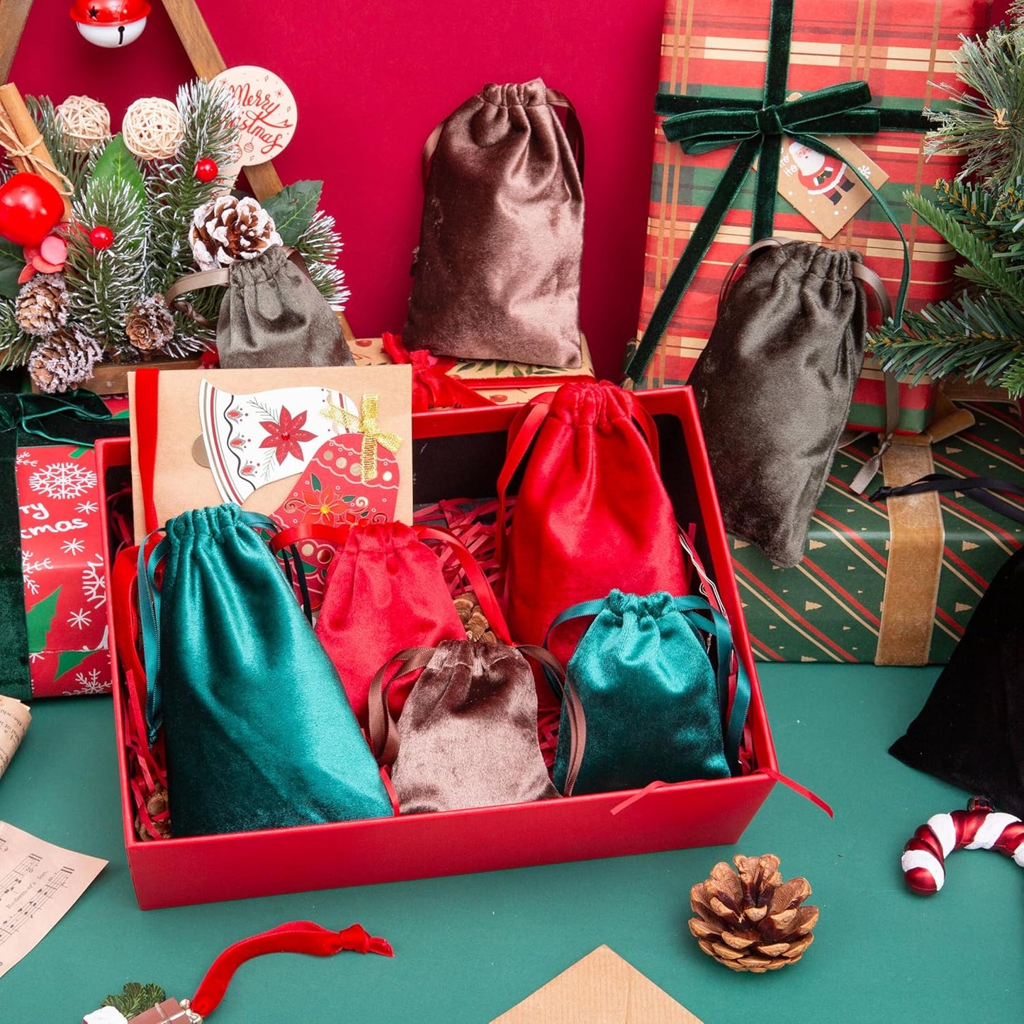 QIANF 12pcs Hunter Green Velvet Drawstring Bags 3x4 inches Mini Velvet Cloth Gift Bags Jewelry Pouches for Storage Wedding Party Favor Christmas